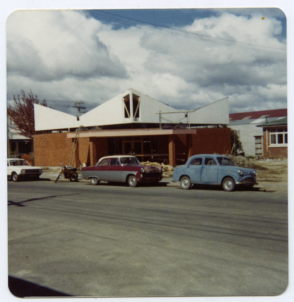 View of St. Andrew's Church, Balclutha from the street