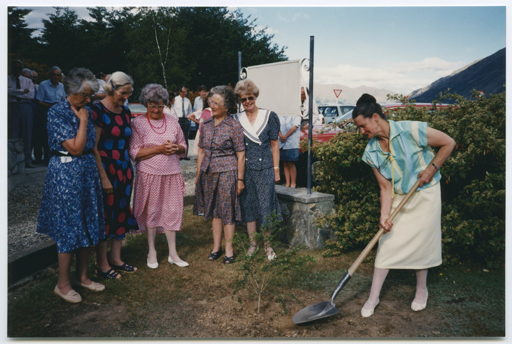 Planting trees at commemorative tree-planting