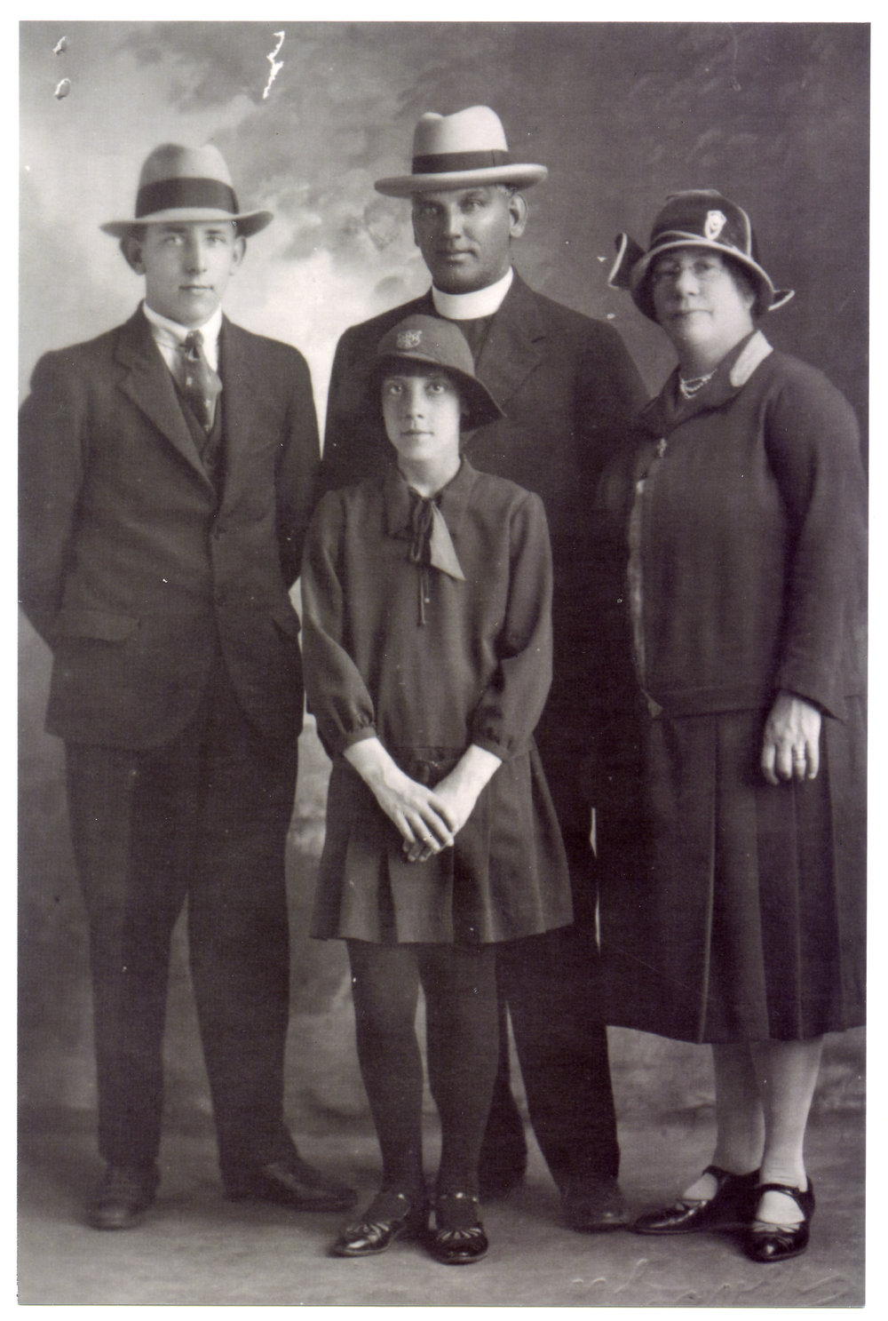 Rev. J. A. E. and Mrs A. Preston and family