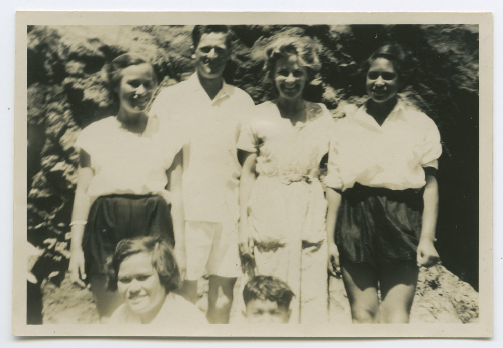 Group at Maori Synod meeting