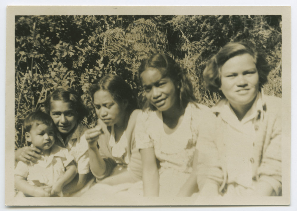Group at Maori Synod meeting