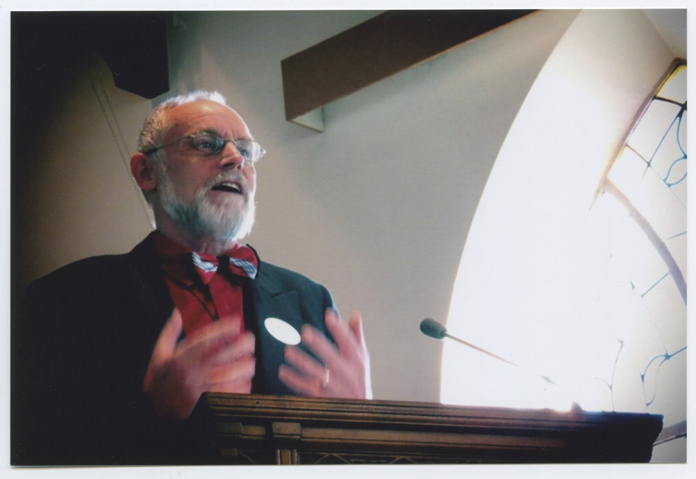 Rev. Dr Yeoman preaching in Andersons Bay Church