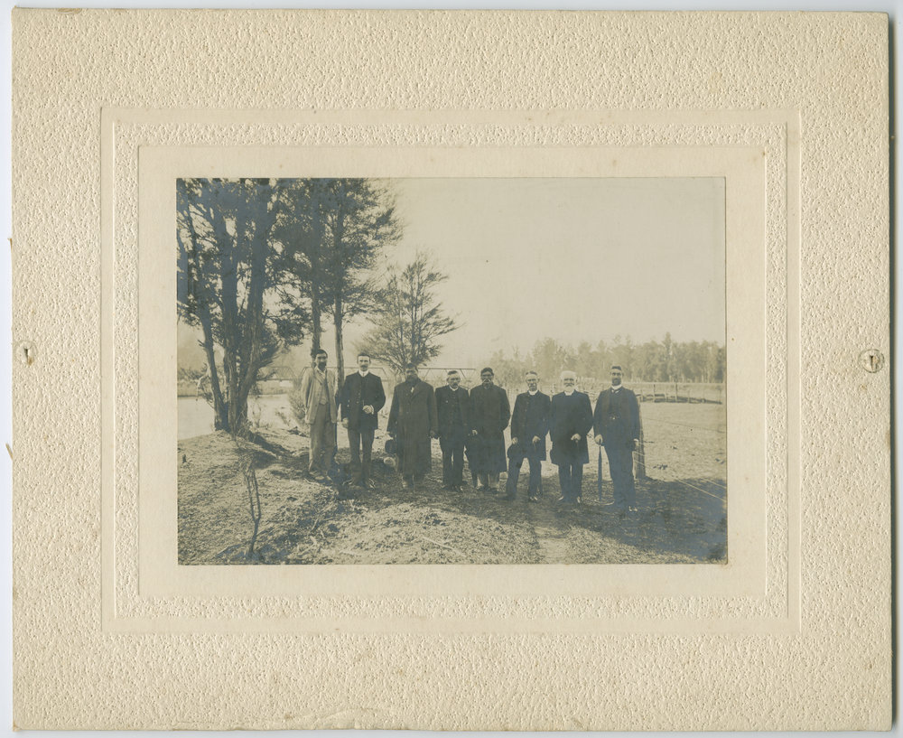 Group at site of first Maori Boys' Farm, Manunui