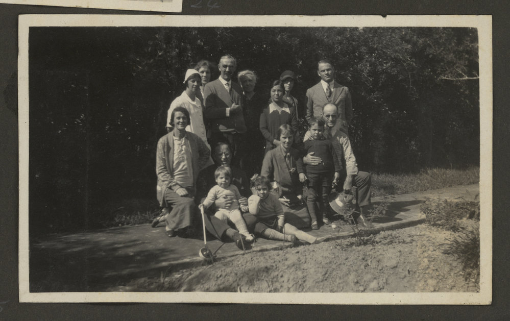 Mission Group, Christmas 1930
