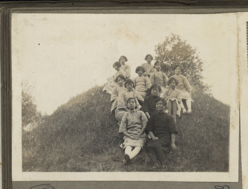 Yau Tsai Students