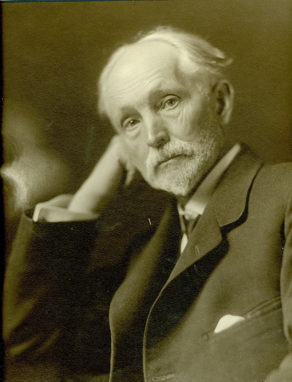 Dr. R. Waddell