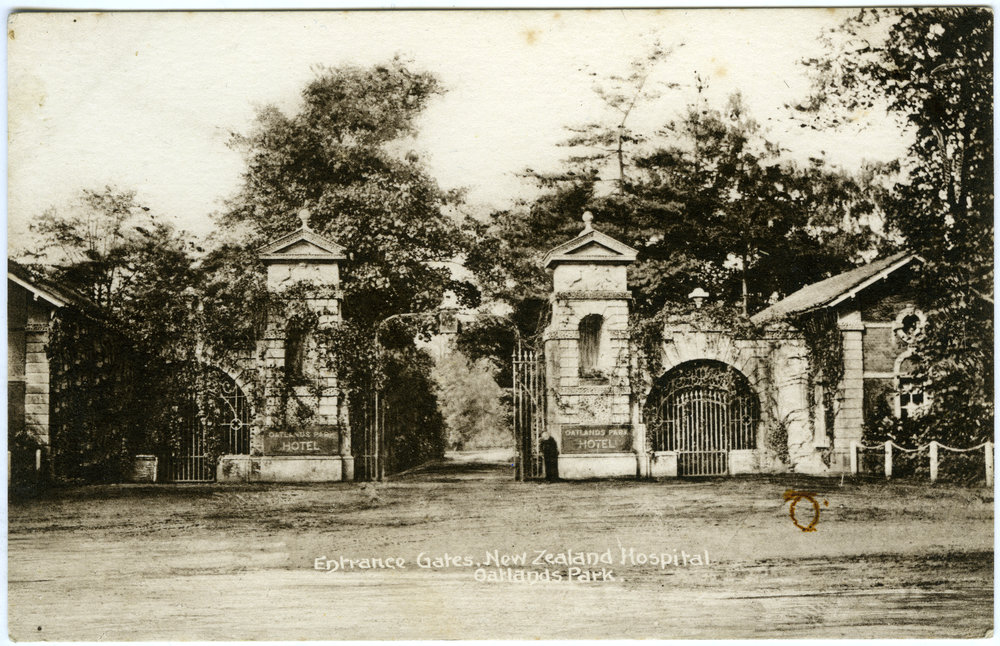 Entrance gates, New Zealand hospital, Oaklands Park