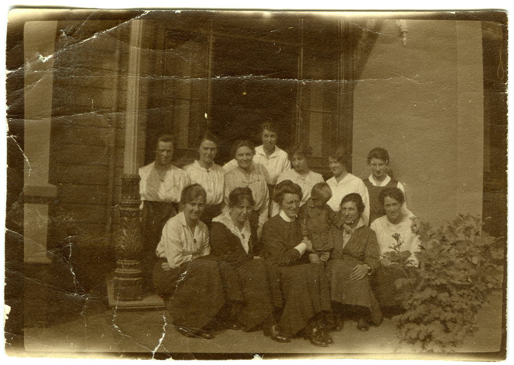 Deaconess College students on the porch at Cumberland Street, Dunedin. 