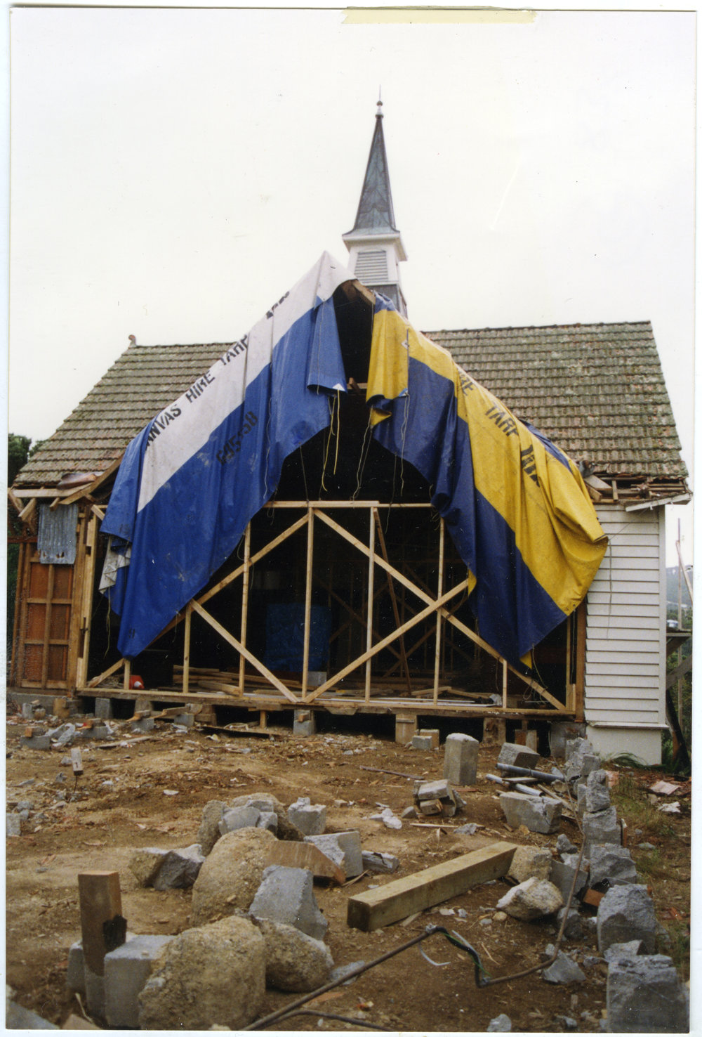 Preparation of Kelburn Church for removal