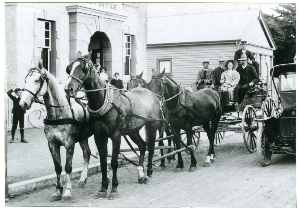 Horse drawn mail coach, Otautau