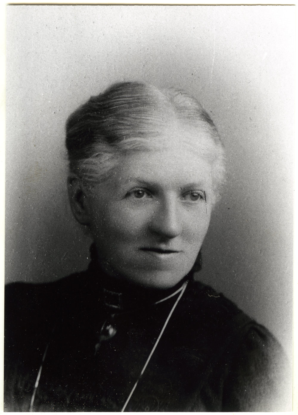 Portrait of an unidentified woman