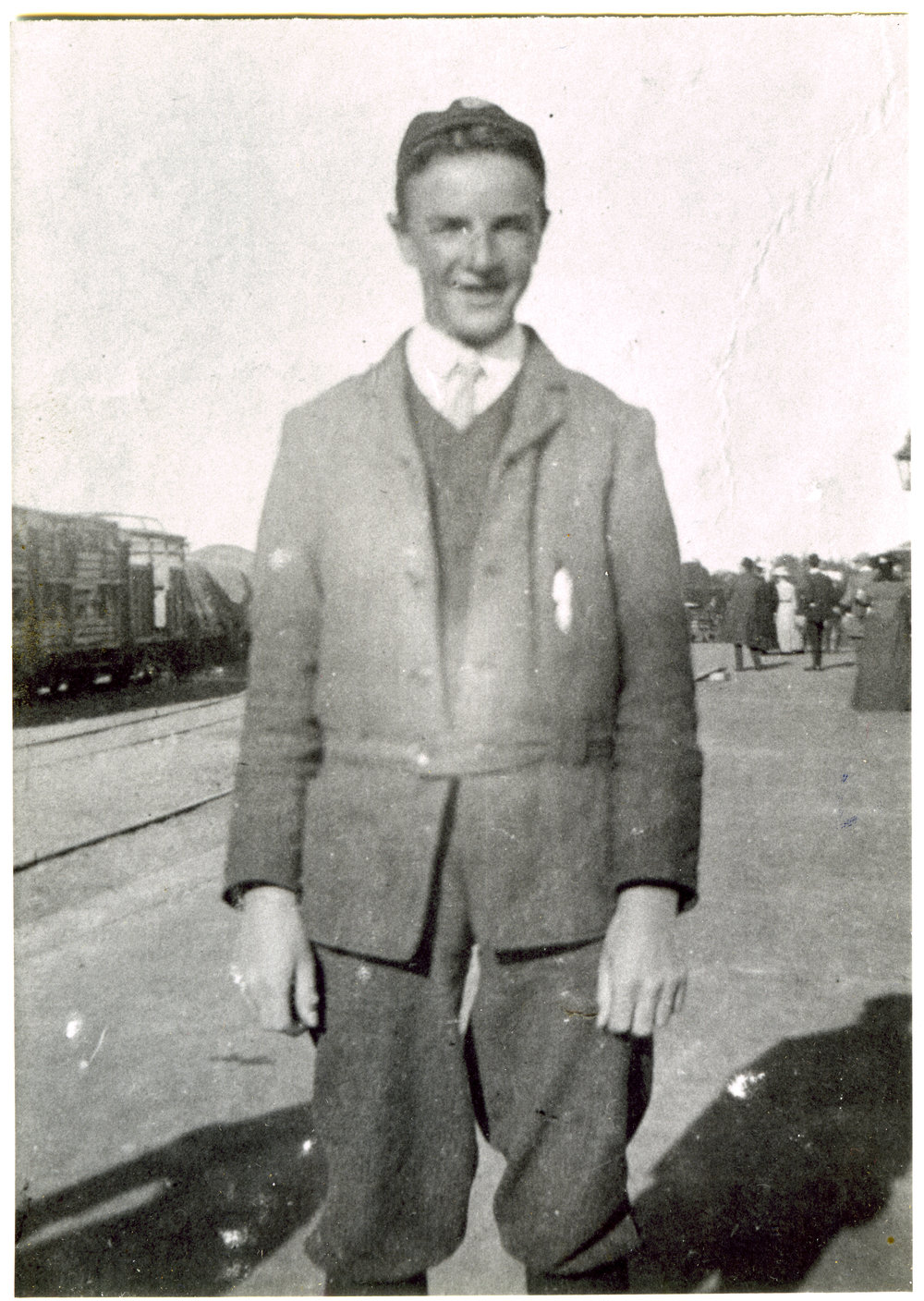 Nelson Saunders at railway station