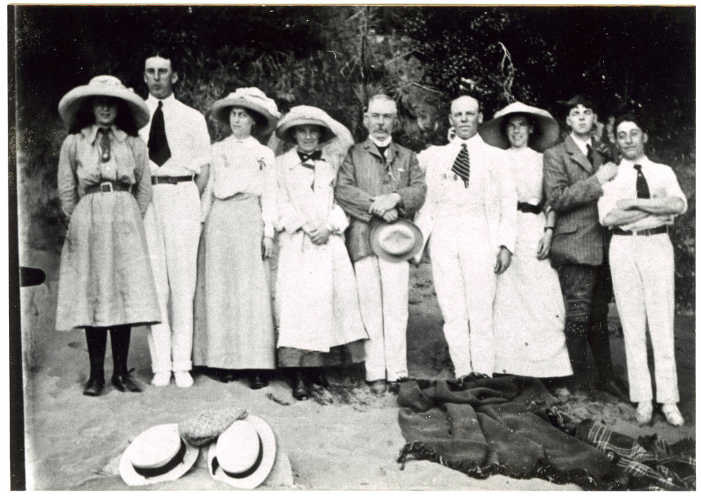 Stuart Moore, Jessie Saunders and others at Hamner