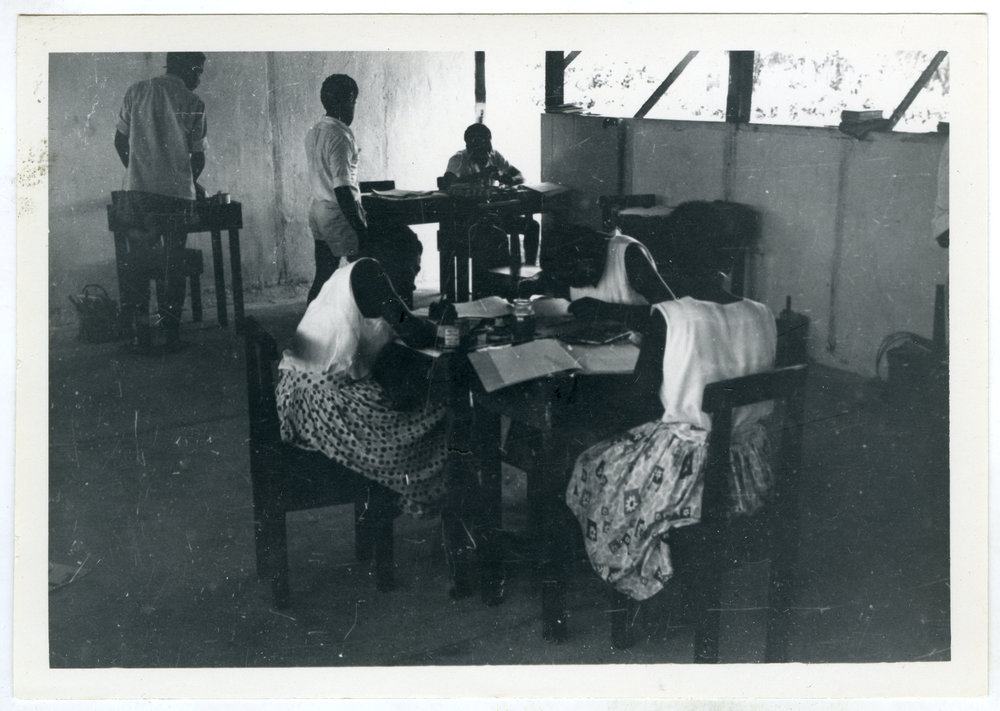 Students studying, Onesua High School