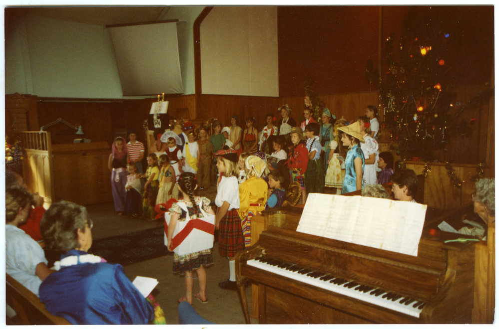 Children dressed from different nations, St. Enoch's Church, 1990