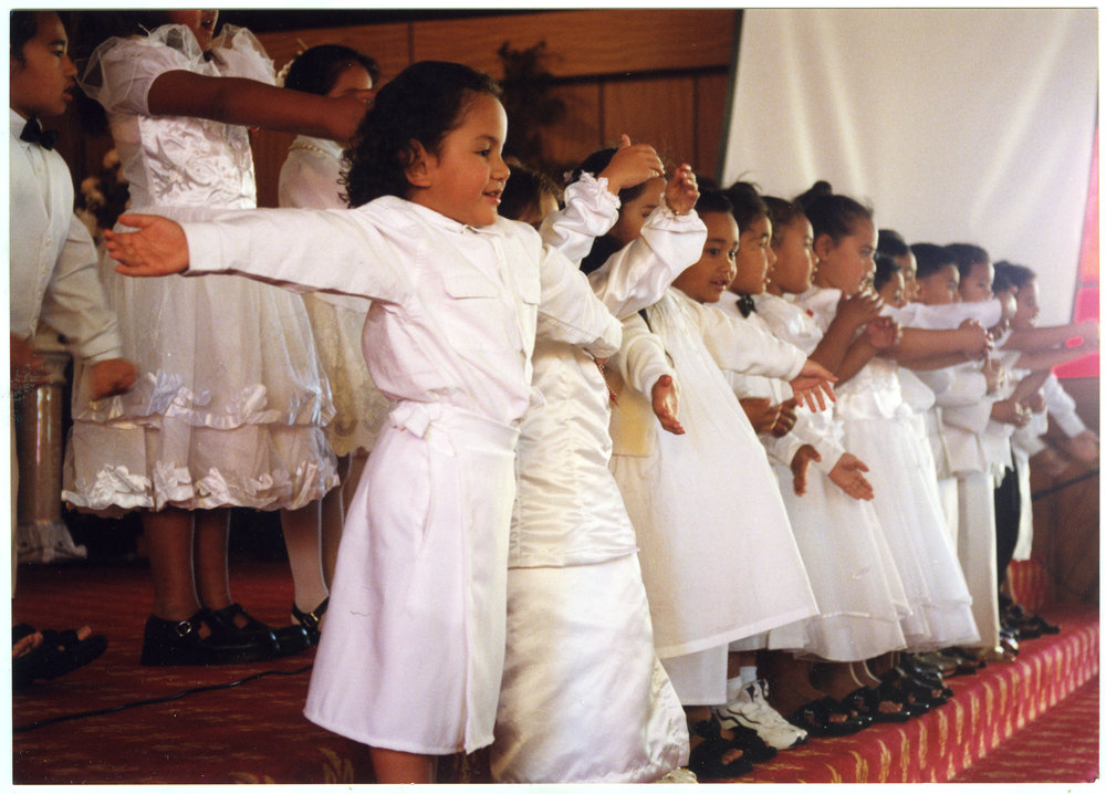 Young children perform at Glen Eden Pacific Islanders Church during White Sunday service, 2002