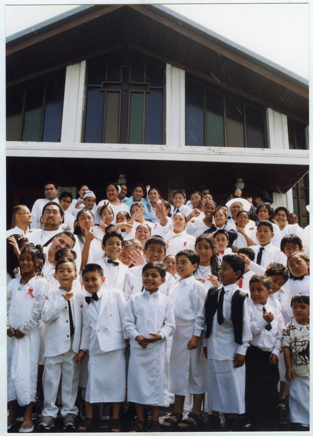 Group portrait of children who attended the White Sunday service at Glen Eden Pacific Islanders Church, 2002