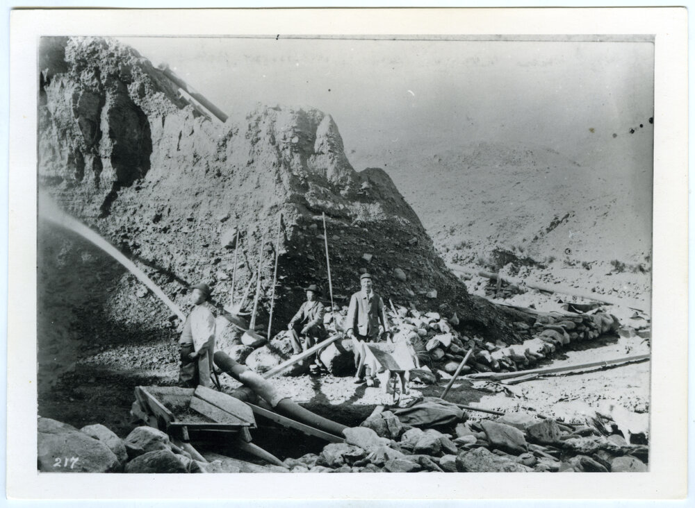 Water sluicing in Upper Kyeburn