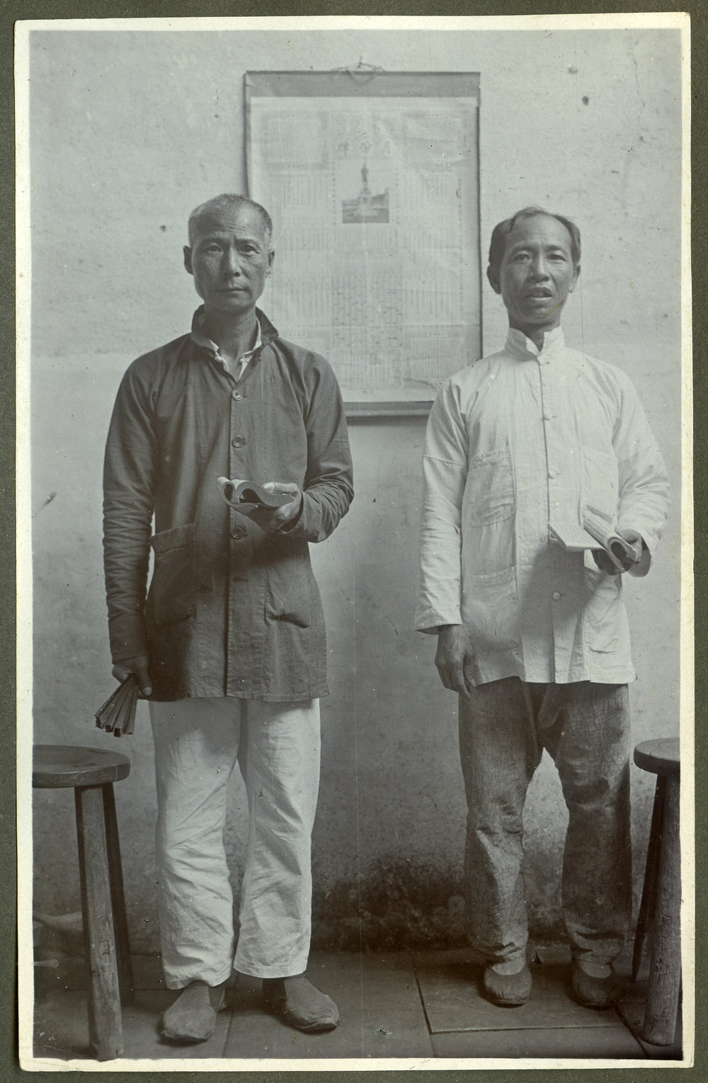 Colporteur T'sang and preacher T'o Ming Wang, 1915