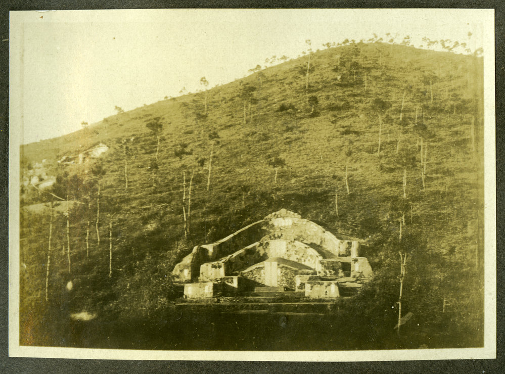 Grave-site among the White Cloud Hills