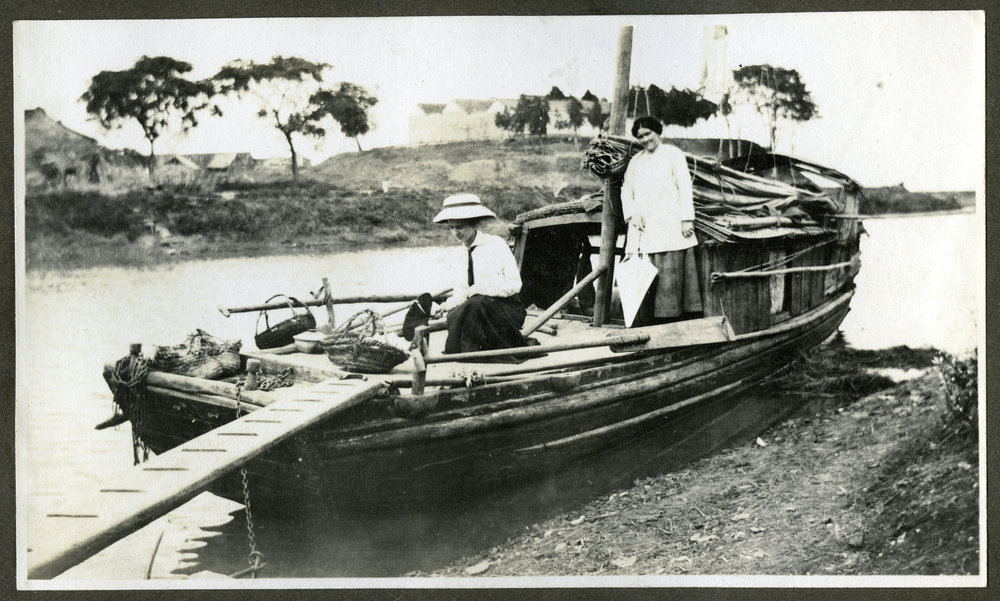 "Nankin," Unidentified women on a houseboat in Nankin