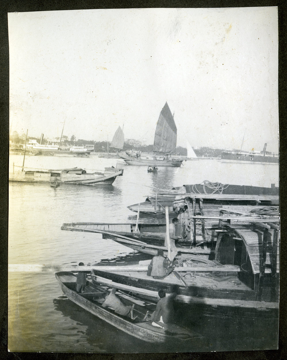 River traffic on Pearl River, Canton