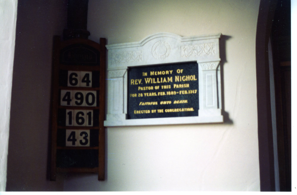 Memorial plaque to Rev. William Nichol