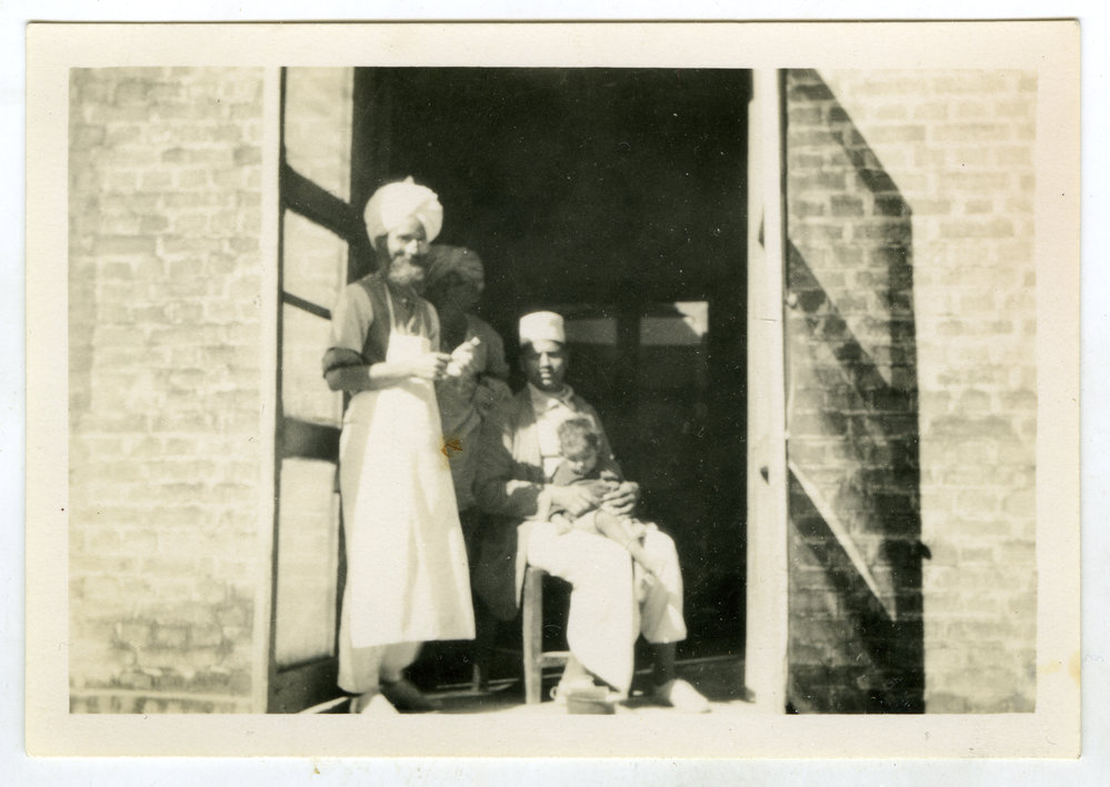 Unidentified dresser and patients at Jagadhri Hospital