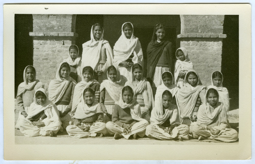 Group of unidentified (school?) girls
