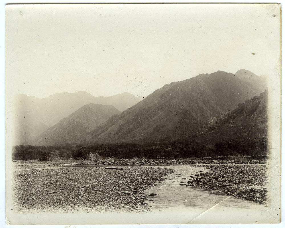 Mountain scene, Wuss, Santo