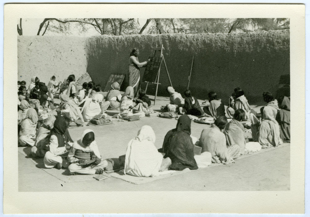 Outdoor class of unidentified Girls' School