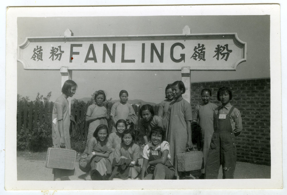 Students on an excursion, 'Fanling'