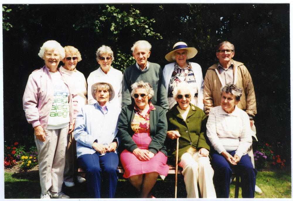 Group photograph of the St. Columba walking group, Sanatorium Gardens, 1994