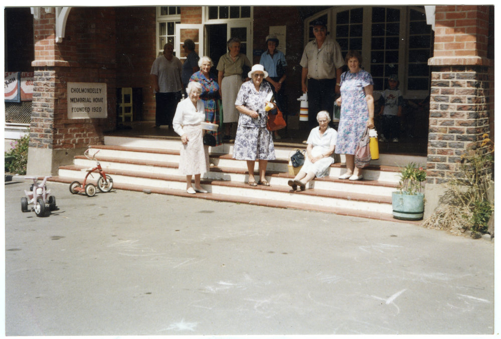 St. Columba's Women's Fellowship visit to Cholmondeley Home, 1998