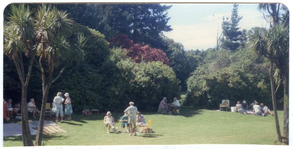 Church picnic at Ford Milton Home, 1986