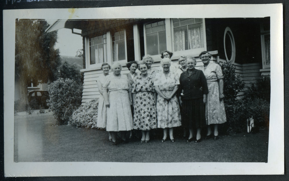 Eleanor Wilson, Grace Maxwell, Ranee Anderson, Mrs. Bill Goss and Helen Bartlett, portrait 