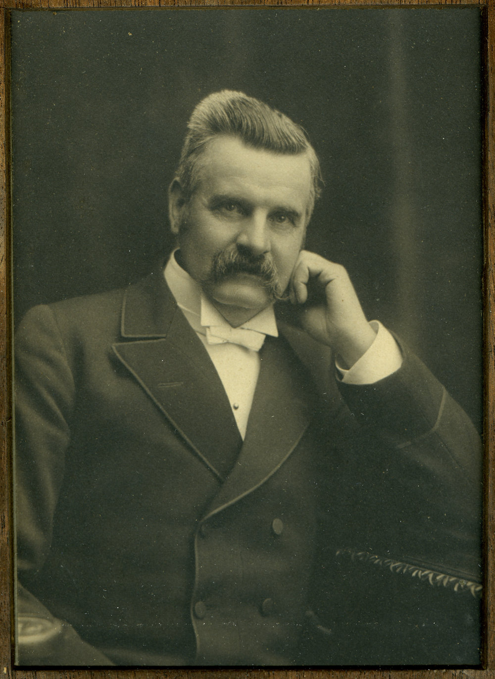 Unidentified man, Studio portrait 