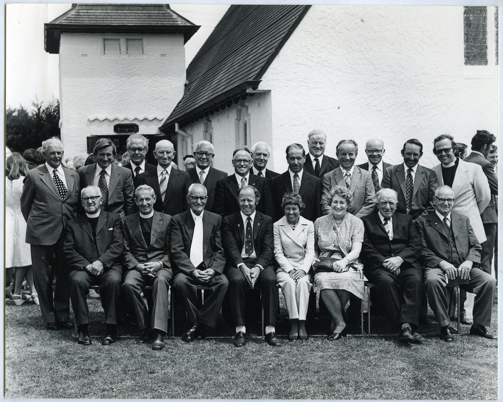 Past and Present Ministers and Session Members commemorating the Centenary of Cust, 1977