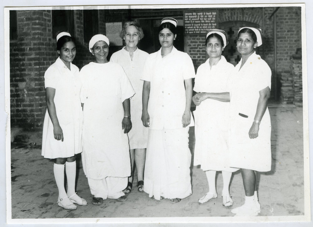 Beryl Howie and five unidentified Indian nurses, Ludhiana