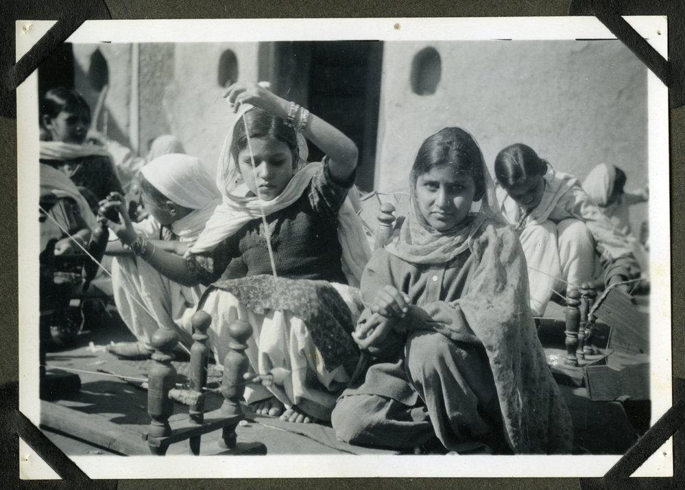 Young women spinning thread from cotton, Jagadhri Girls' School, 1941