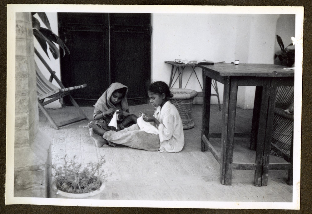"The sewing lesson"