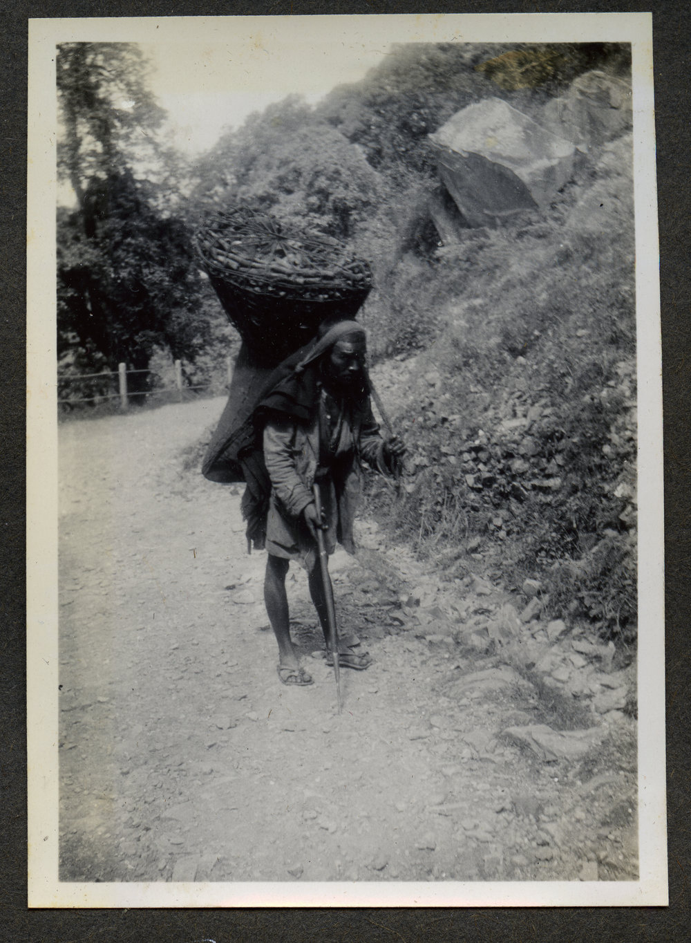 "The Coal man," Lundour