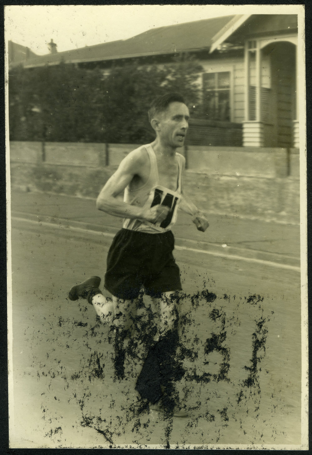 Doctor C. J. Seelye, running for the Presbyterian Harrier Club - Wellington