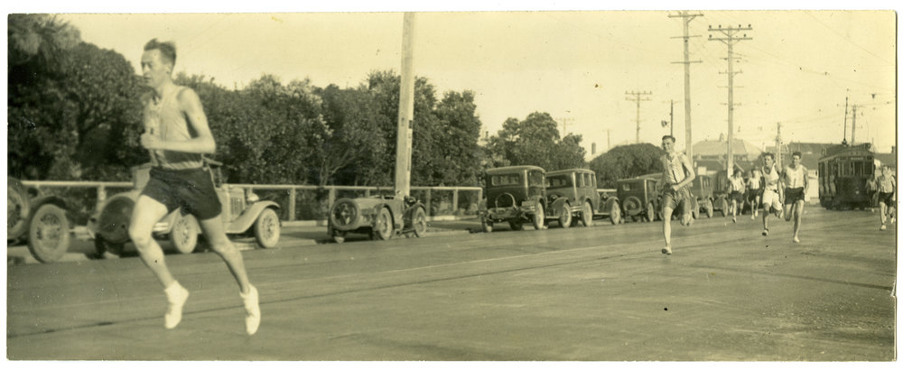 "Start of run in St. Giles, 1933," Presbyterian Harrier Club, Wellington