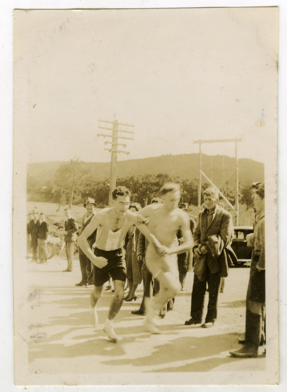 "Max Moore and Bob Perks, Pakuratahi," Presbyterian Harrier Club, Wellington
