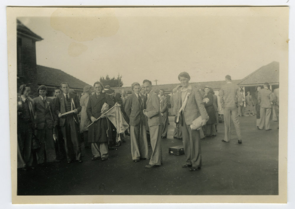 En route to the St. Andrew's Trophy, Auckland 1949 - Presbyterian Harrier Club, Wellington 