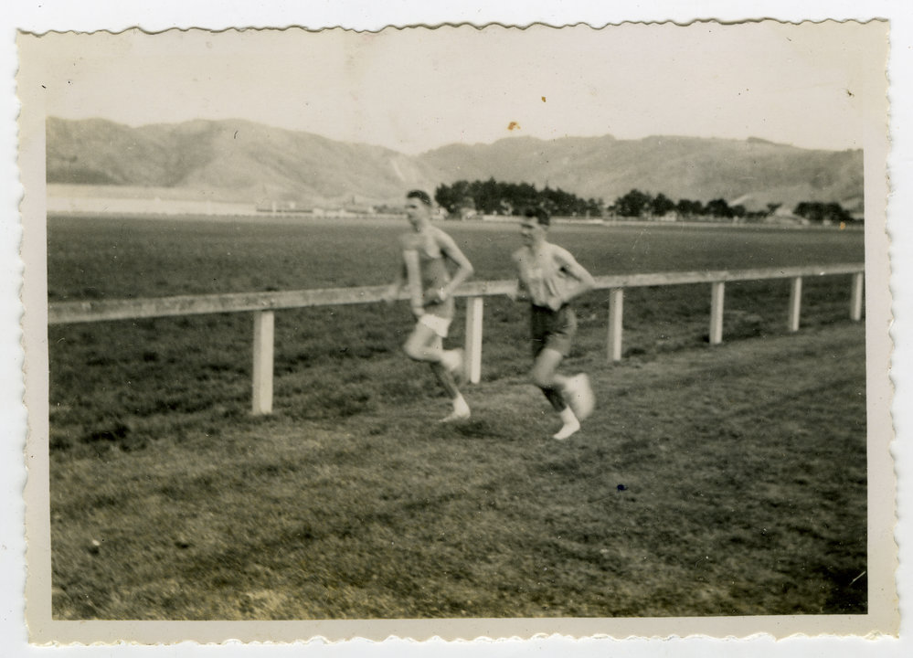 "In action, 20 Milers, 1955," Presbyterian Harrier Club - Wellington
