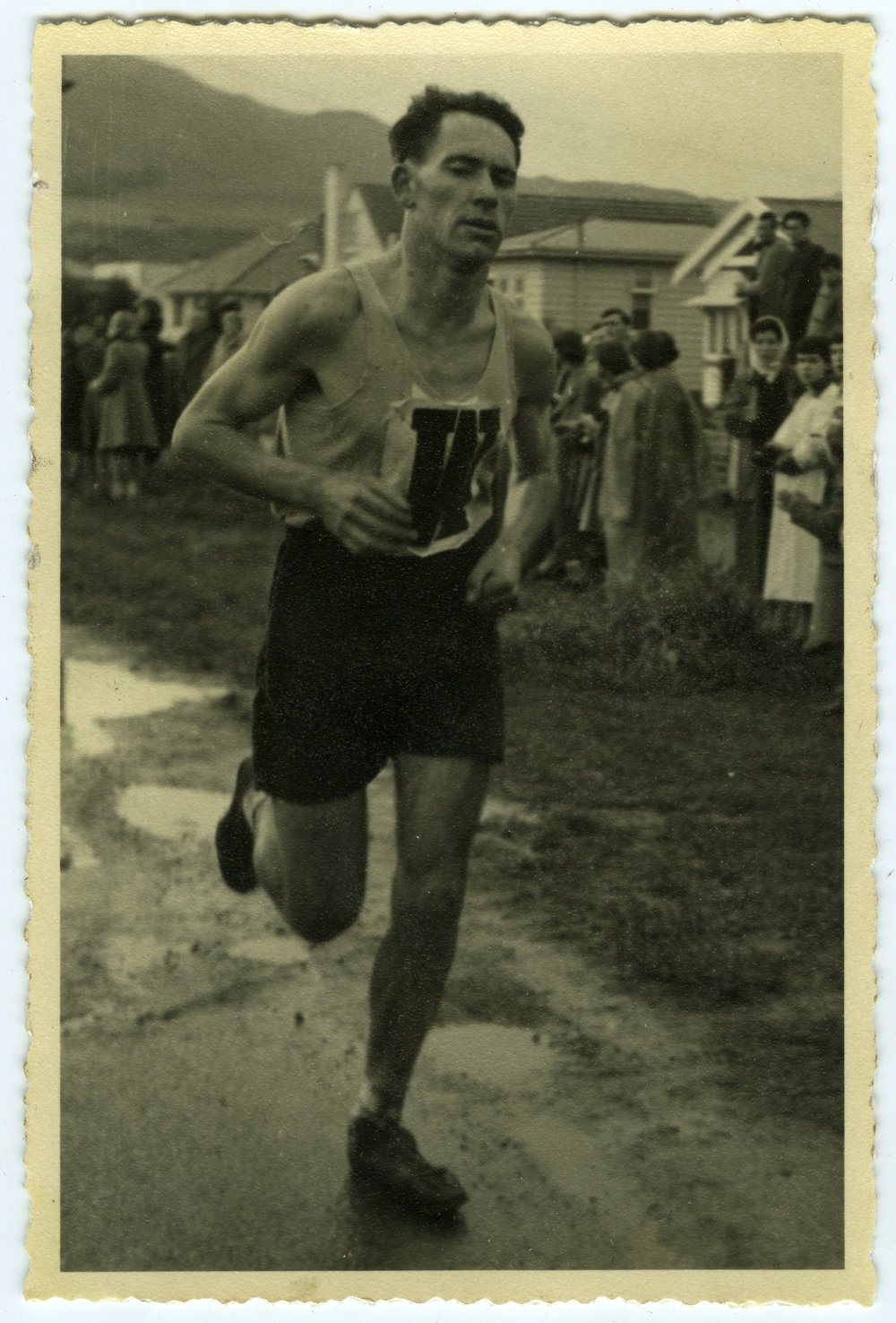 "Norm Gosling, 3rd, 40 seconds behind the winner," Presbyterian Harrier Club - Wellington