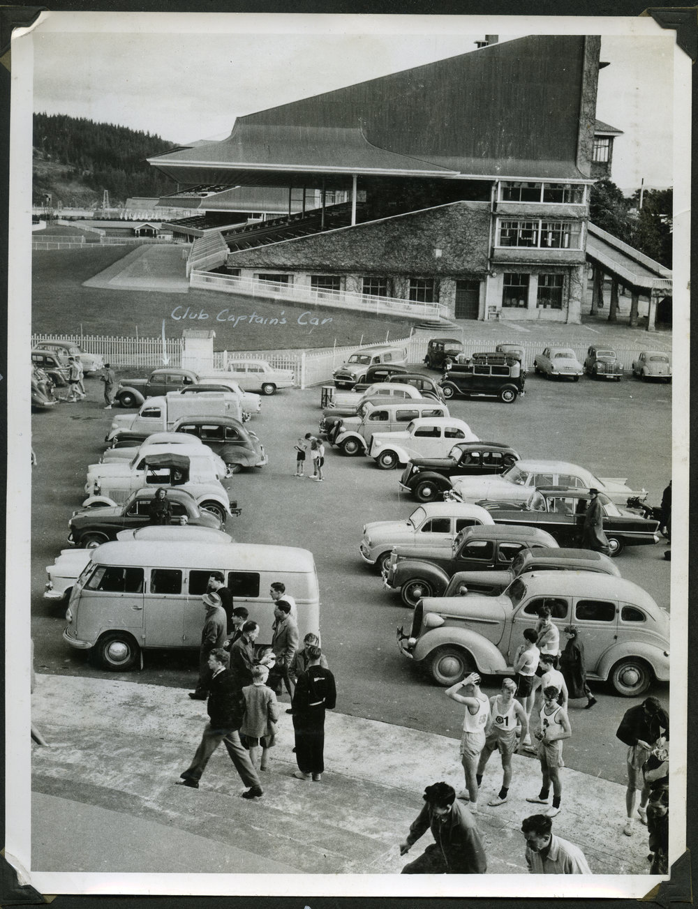 "Fred Coad speaks to turncoat Albert Pledger," Provincial Championships, Trentham, 1948, Presbyterian Harrier Club - Wellington