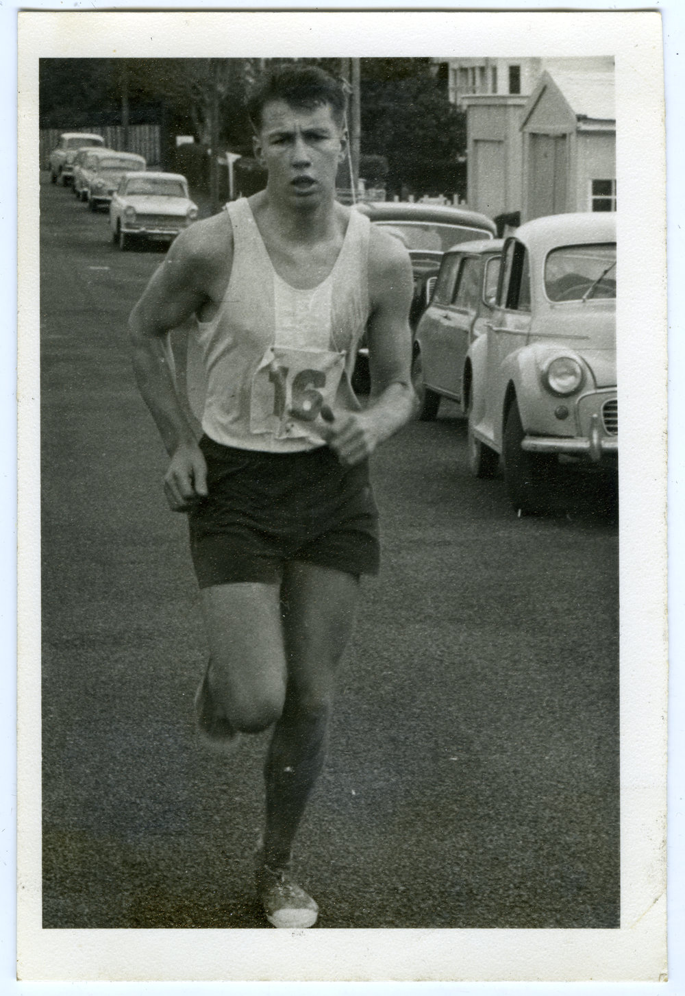 "Please can I stop here?" Bob Sellars, Presbyterian Harrier Club - Wellington